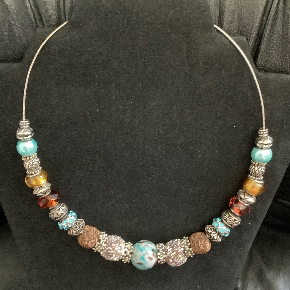 Vintage Style Silver Tone Necklace with Beads + extended chain - Picture 5 of 8